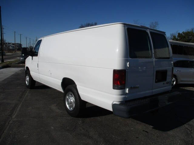 2010 Ford E-Series E-350 SD