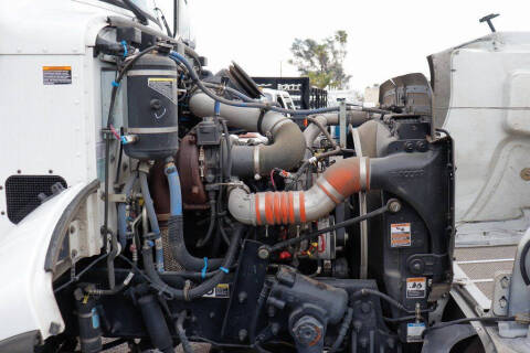 2020 Peterbilt 348