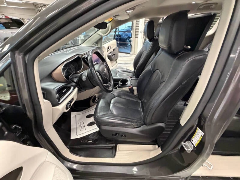 2018 Chrysler Pacifica Touring L Plus