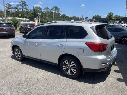 2017 Nissan Pathfinder S