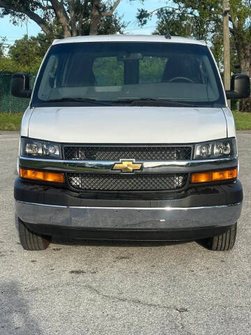 2022 Chevrolet Express 2500