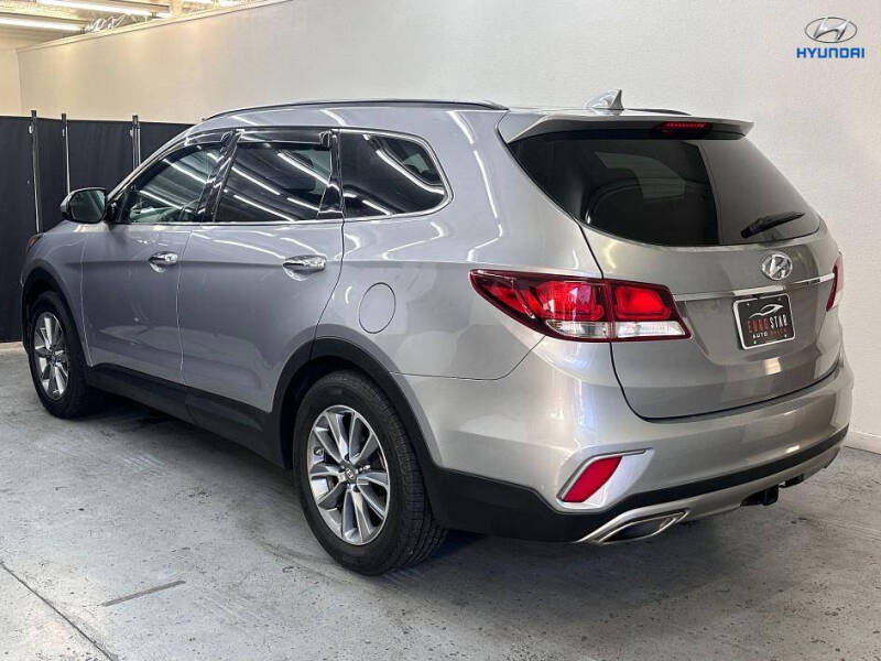 2018 Hyundai Santa Fe SE