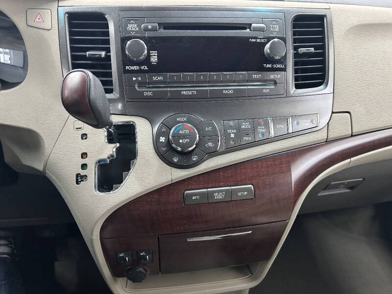 2011 Toyota Sienna XLE 8-Passenger