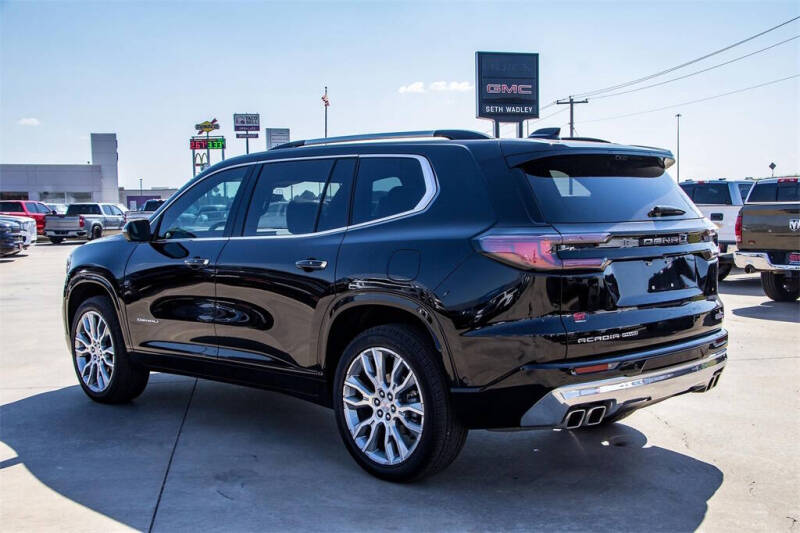 2024 GMC Acadia Denali