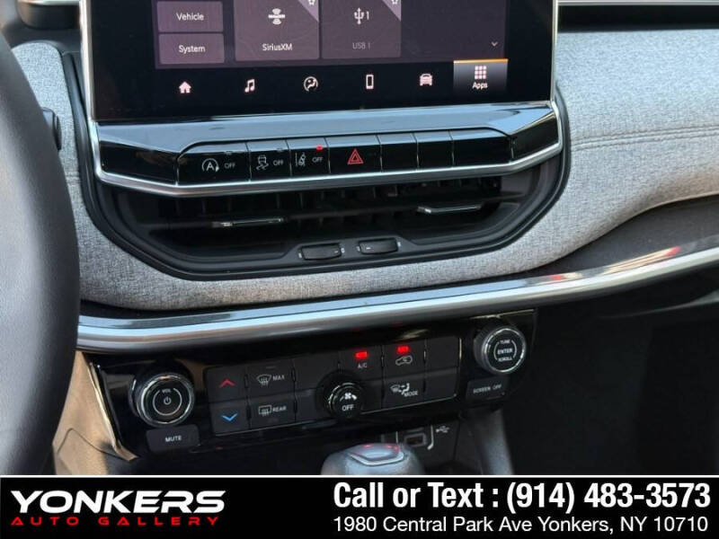 2023 Jeep Compass Latitude Lux