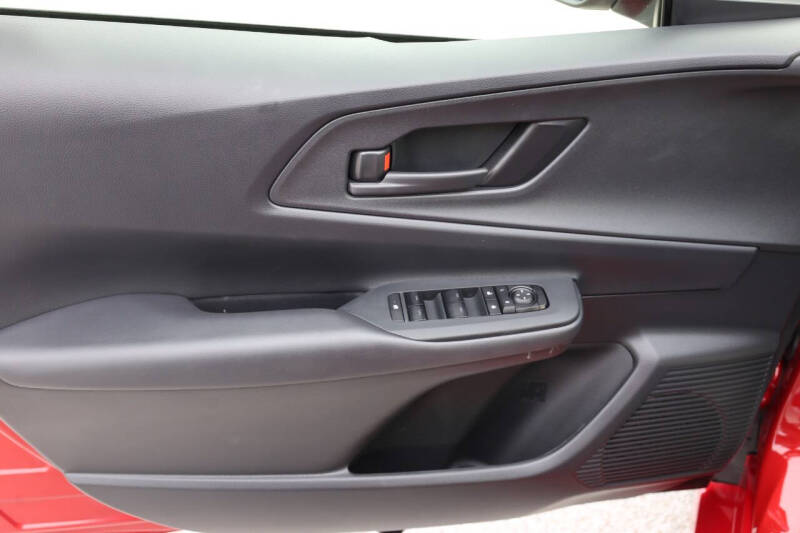 2025 Toyota Prius Plug-in Hybrid SE