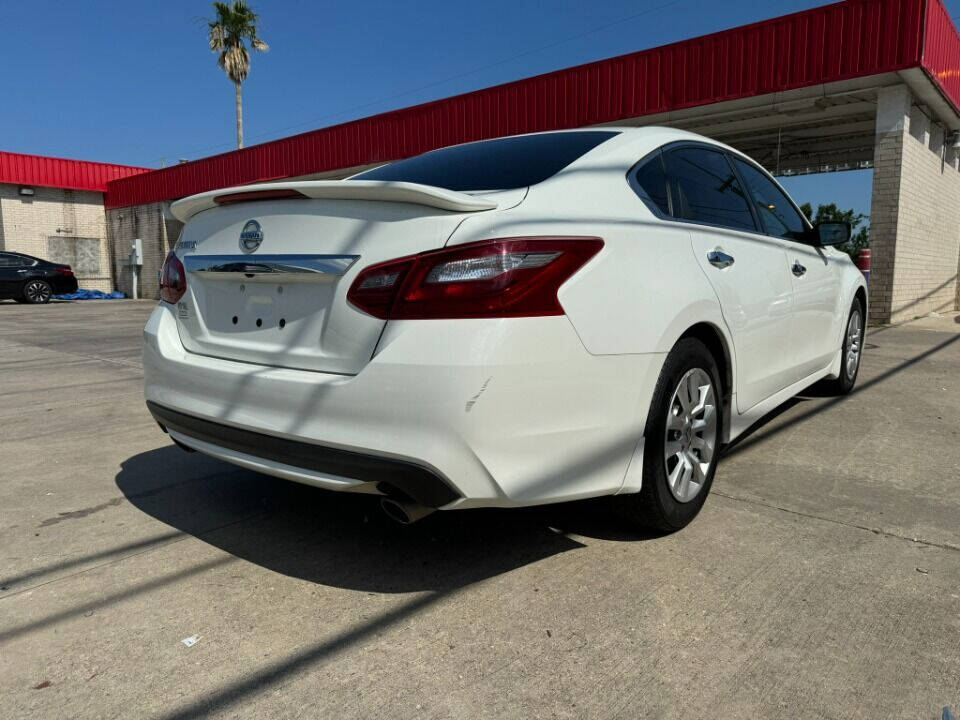 2018 Nissan Altima for sale at Falasteen Motors in La Place, LA