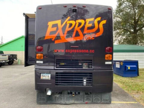 2000 Freightliner XC Chassis