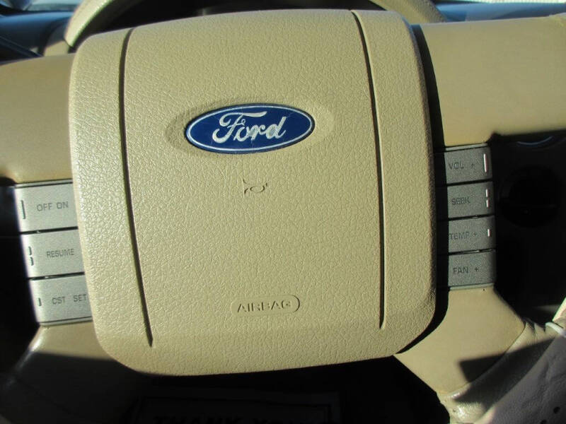 2005 Ford F-150 Lariat