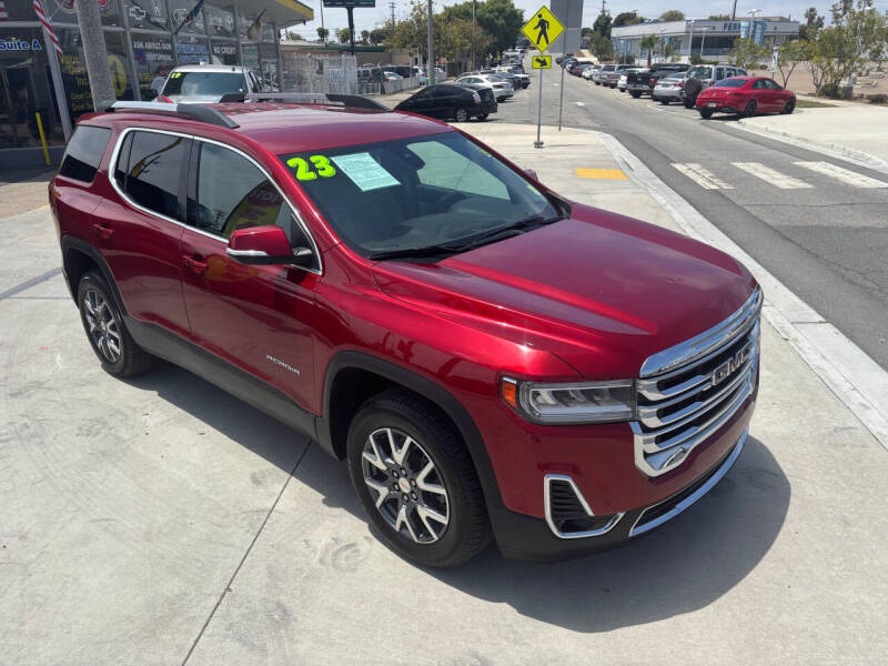 2023 GMC Acadia SLT
