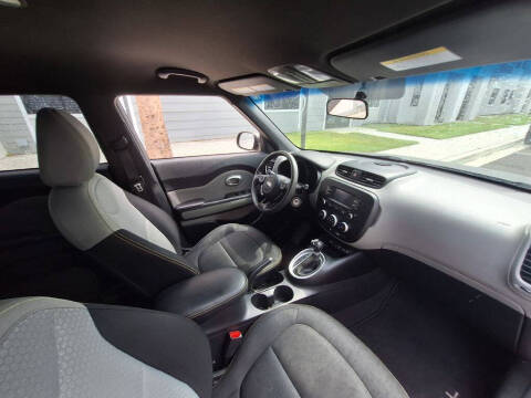 2016 Kia Soul +