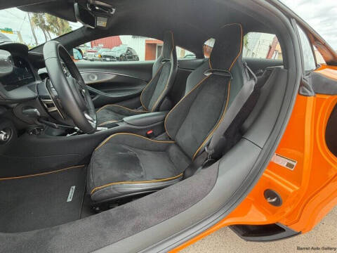 2024 McLaren Artura