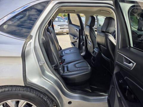 2020 Ford Edge Titanium