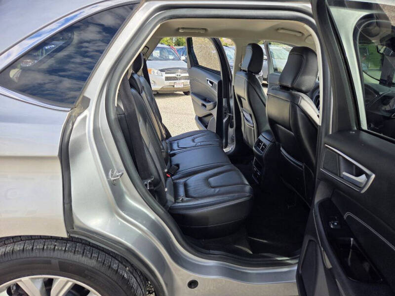 2020 Ford Edge Titanium