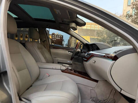 2010 Mercedes-Benz S-Class S 550