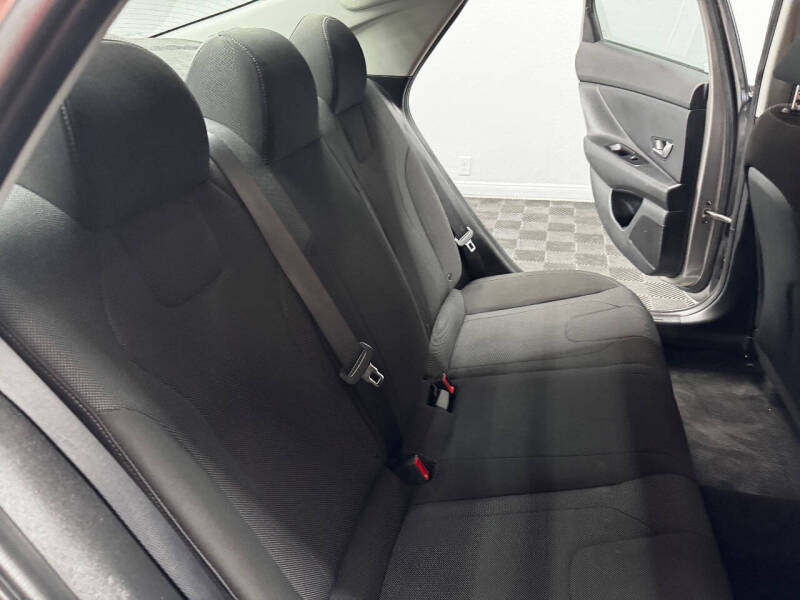 2021 Hyundai Elantra SE