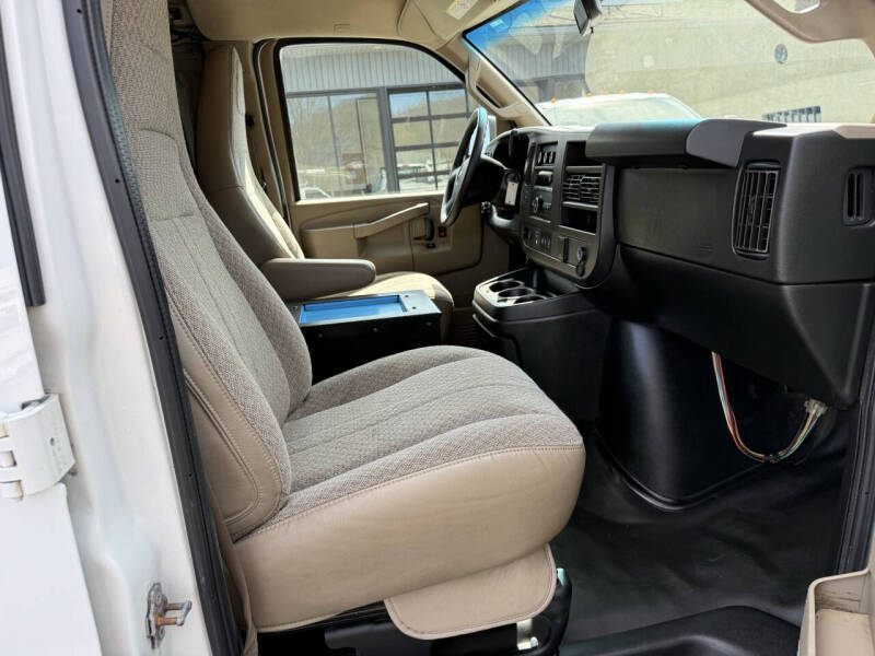 2019 Chevrolet Express 2500