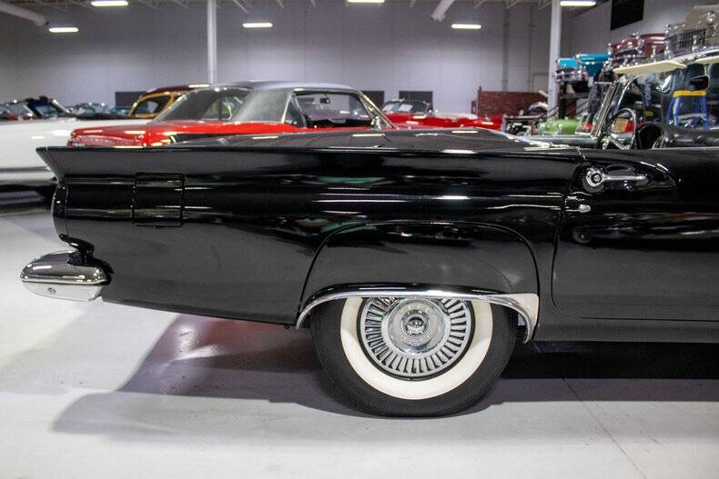 1957 Ford Thunderbird