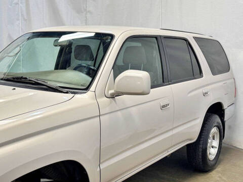 2000 Toyota 4Runner SR5