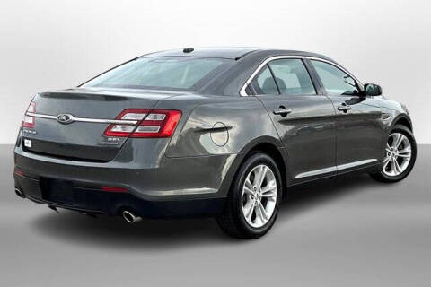 2016 Ford Taurus SEL