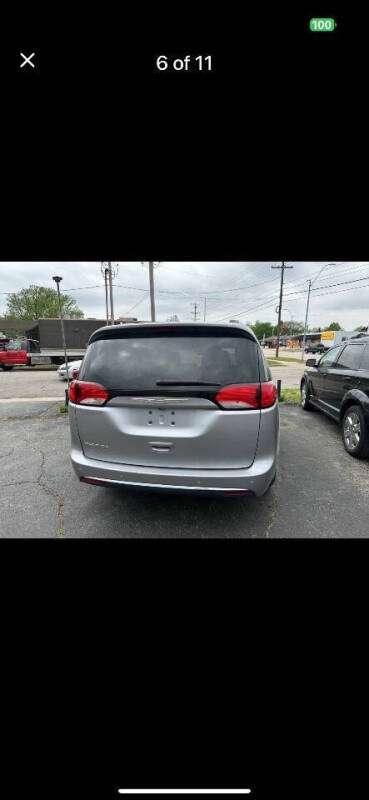 2017 Chrysler Pacifica Touring-L