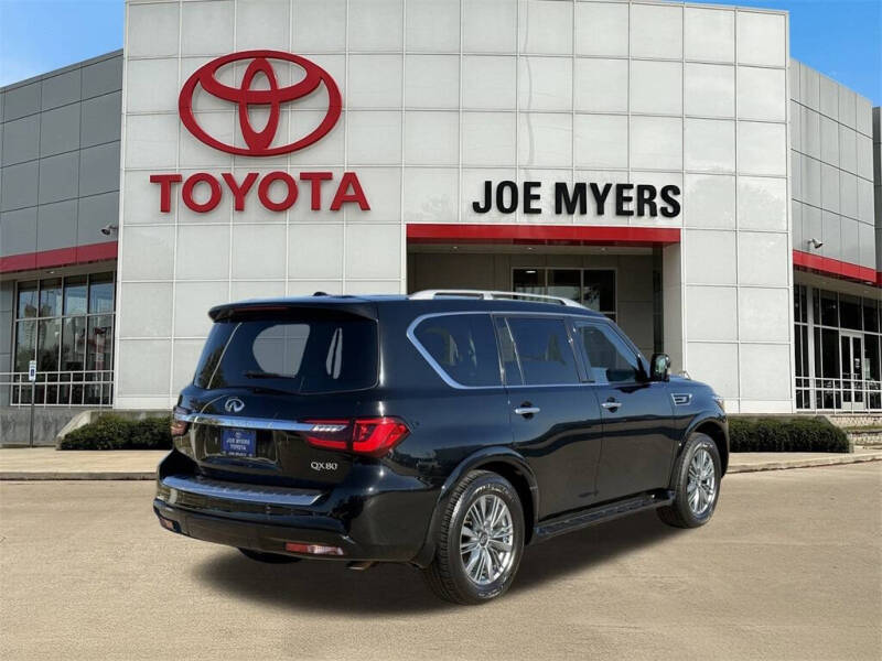 2022 Infiniti QX80 Luxe