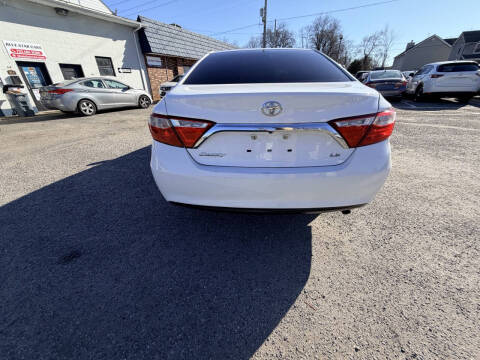 2017 Toyota Camry LE