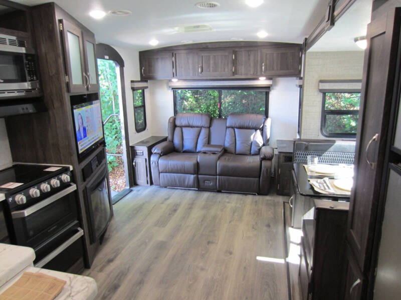 2020 Highland Ridge Open Range Ultra Lite 2602RL