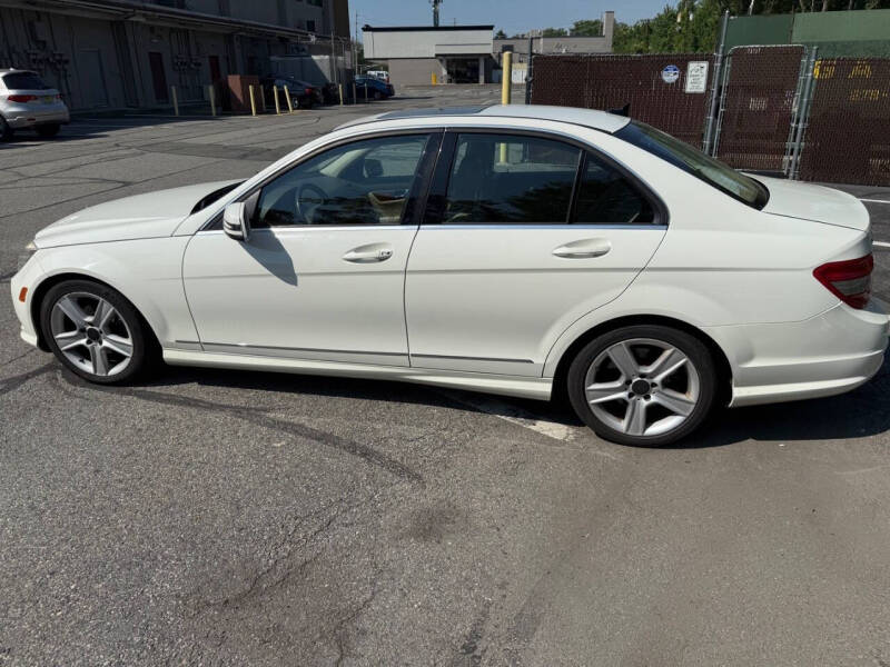 2011 Mercedes-Benz C-Class C 300 Luxury 4MATIC