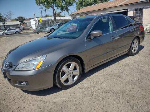 2006 Honda Accord for sale at Larry's Auto Sales Inc. in Fresno CA