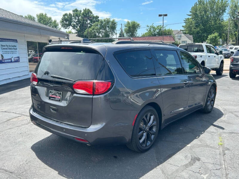 2019 Chrysler Pacifica Touring L Plus