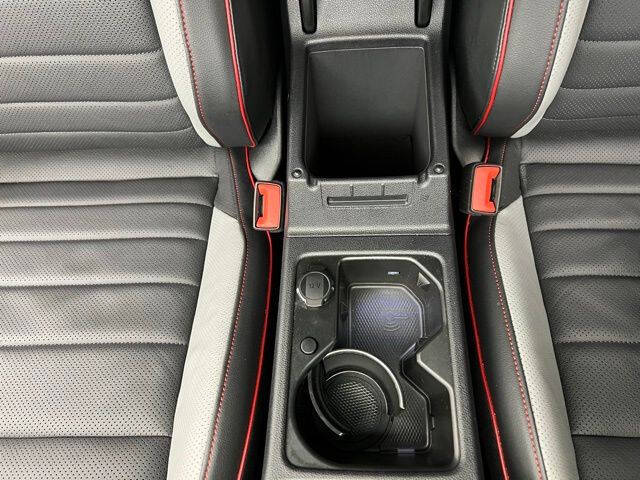 2024 Volkswagen Golf GTI 380 SE