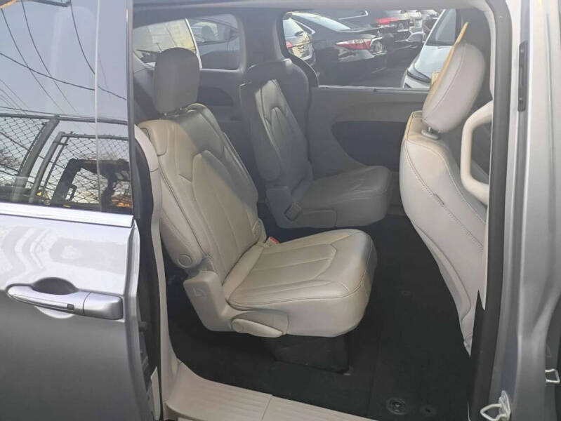 2021 Chrysler Voyager LXi