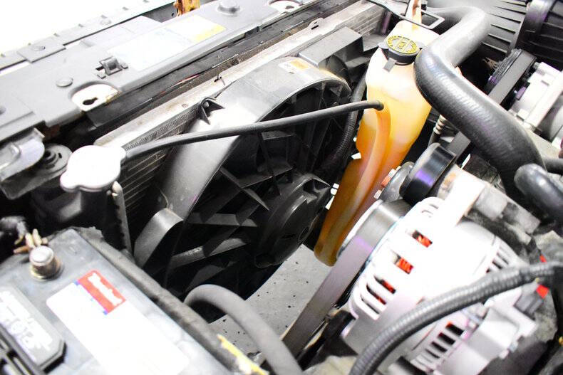 2004 Ford Mustang Deluxe