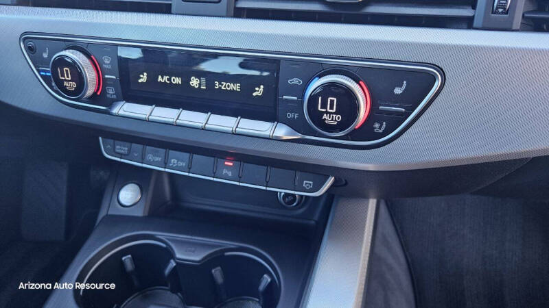 2017 Audi A4 2.0T quattro Prestige