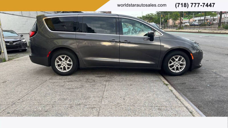 2017 Chrysler Pacifica LX