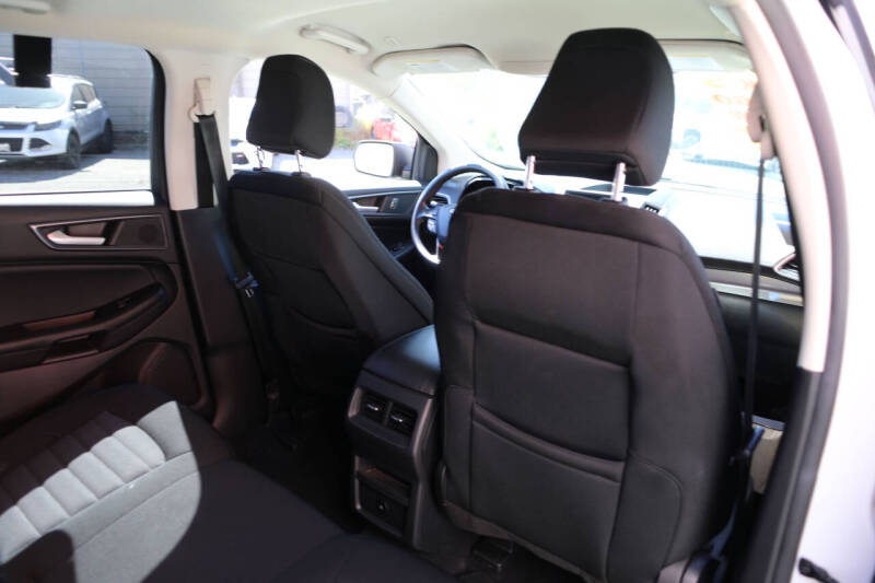 2023 Ford Edge SE