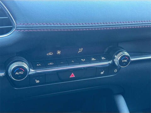 2025 Mazda Mazda3 Hatchback 2.5 S Carbon Edition