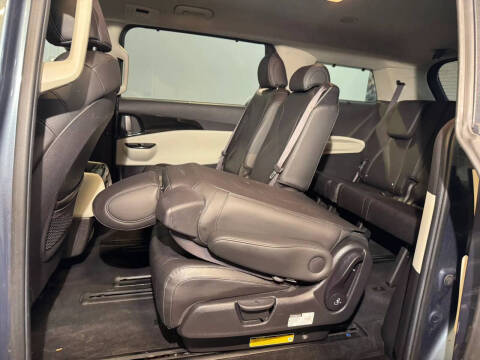 2022 Kia Carnival EX