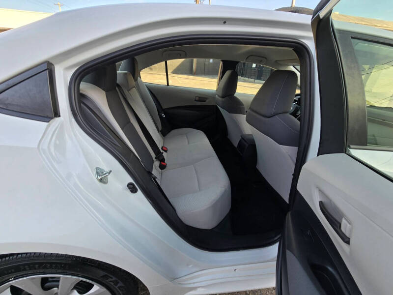 2022 Toyota Corolla LE