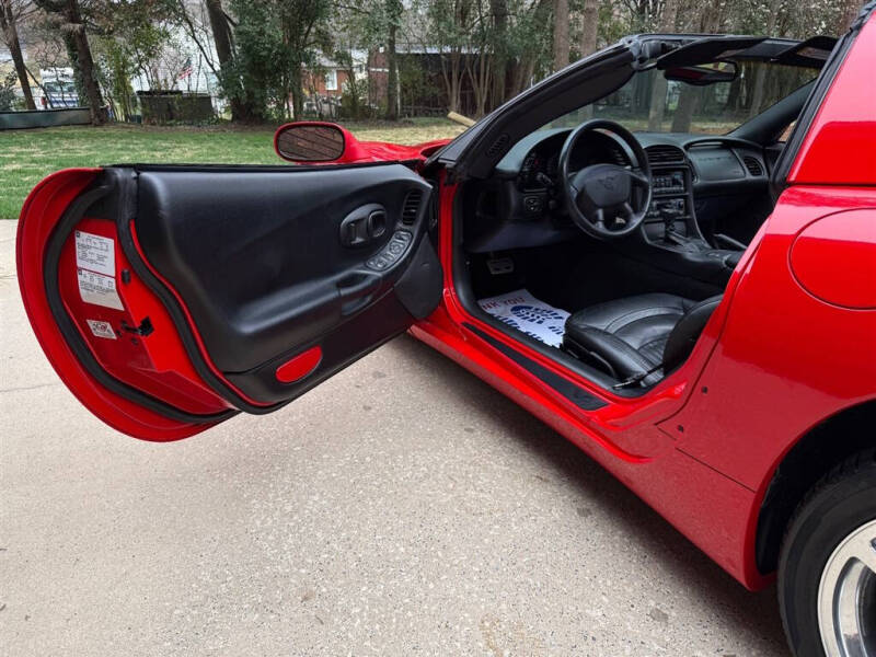 2004 Chevrolet Corvette