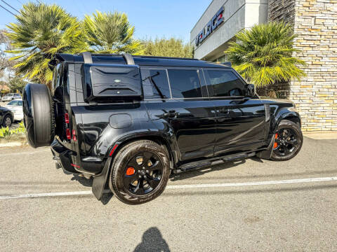 2023 Land Rover Defender 110 SE