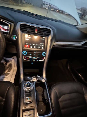 2018 Ford Fusion Hybrid SE