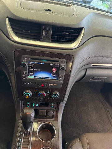 2017 Chevrolet Traverse LT