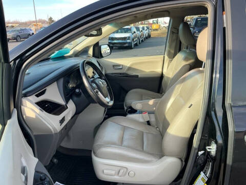 2016 Toyota Sienna