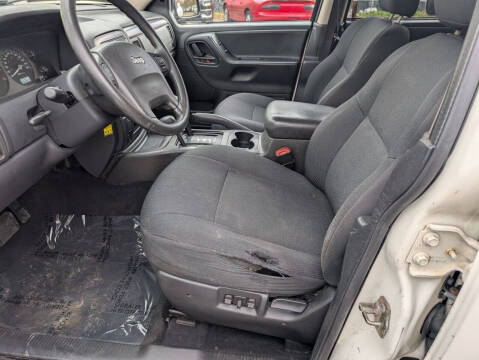 2004 Jeep Grand Cherokee Laredo