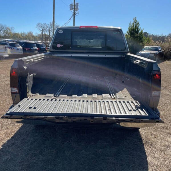 2005 Nissan Titan SE