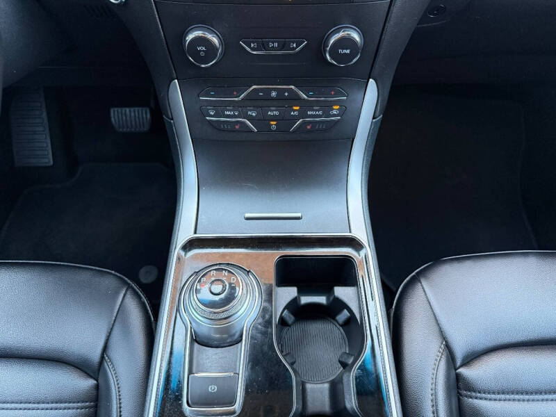 2020 Ford Edge SEL