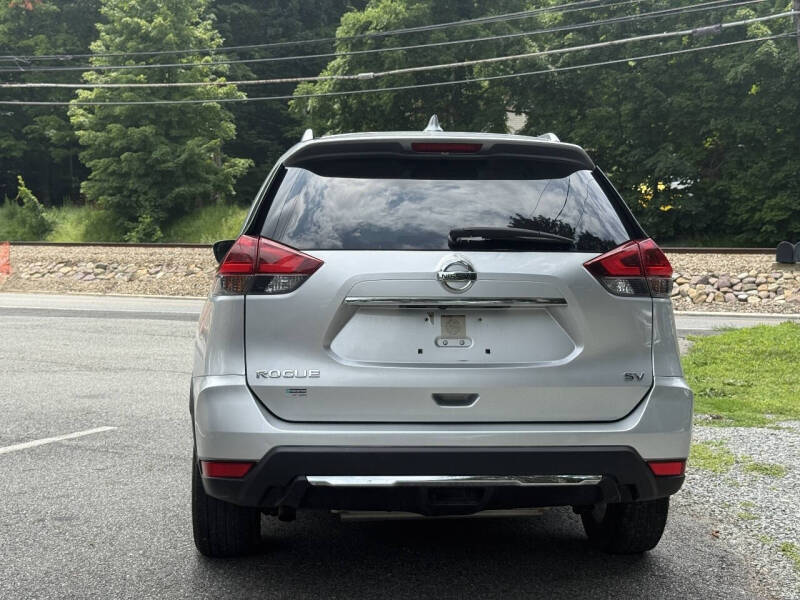 2020 Nissan Rogue SV