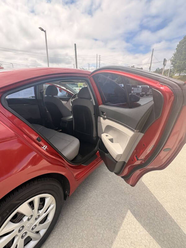 2017 Hyundai Elantra
